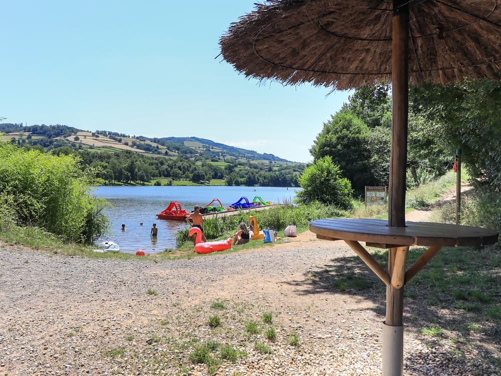 A scenery from Flower Camping du Lac de Saint Point  Lamartine - Saône et Loire - Bourgogne du Sud
