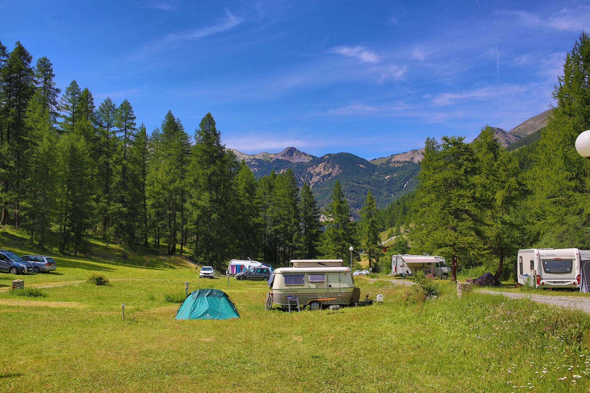 A scenery from Camping Onlycamp Les Mélèzes