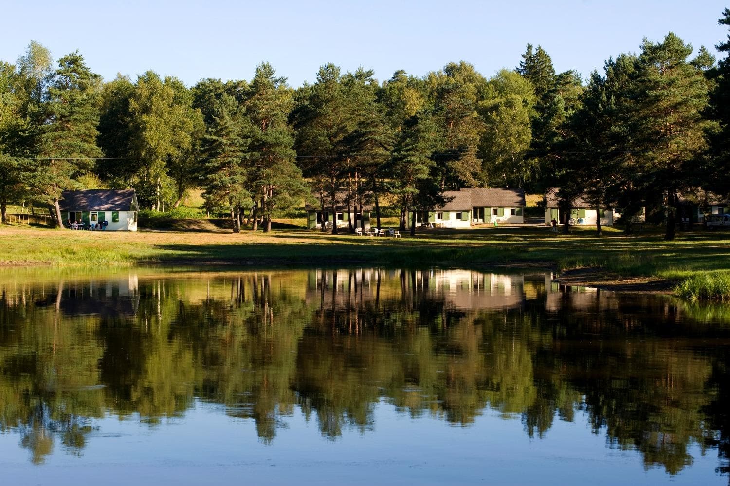 A scenery from Domaine du Lac de Feyt