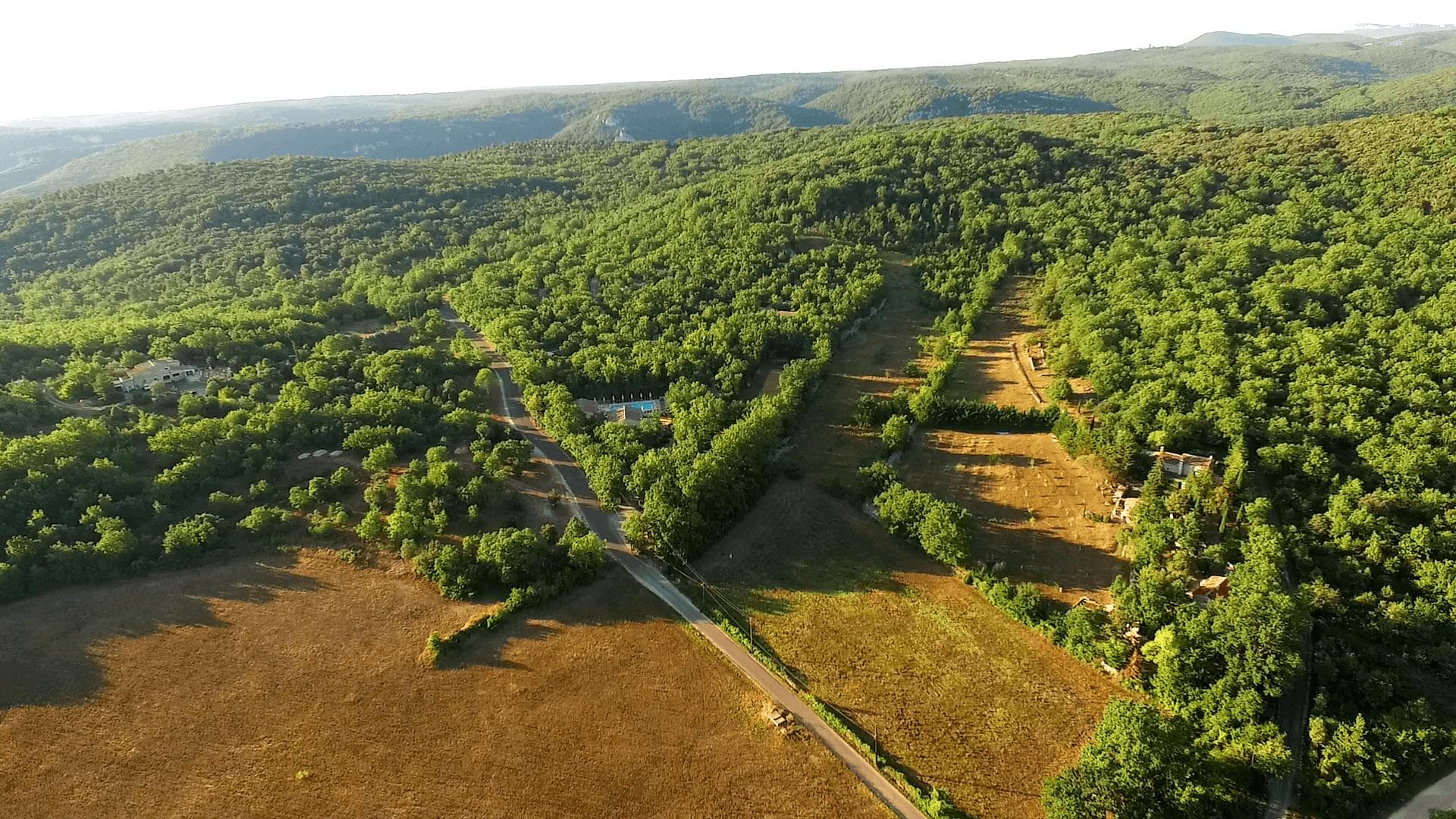 A scenery from DOMAINE LE CLOS DES CAPITELLES