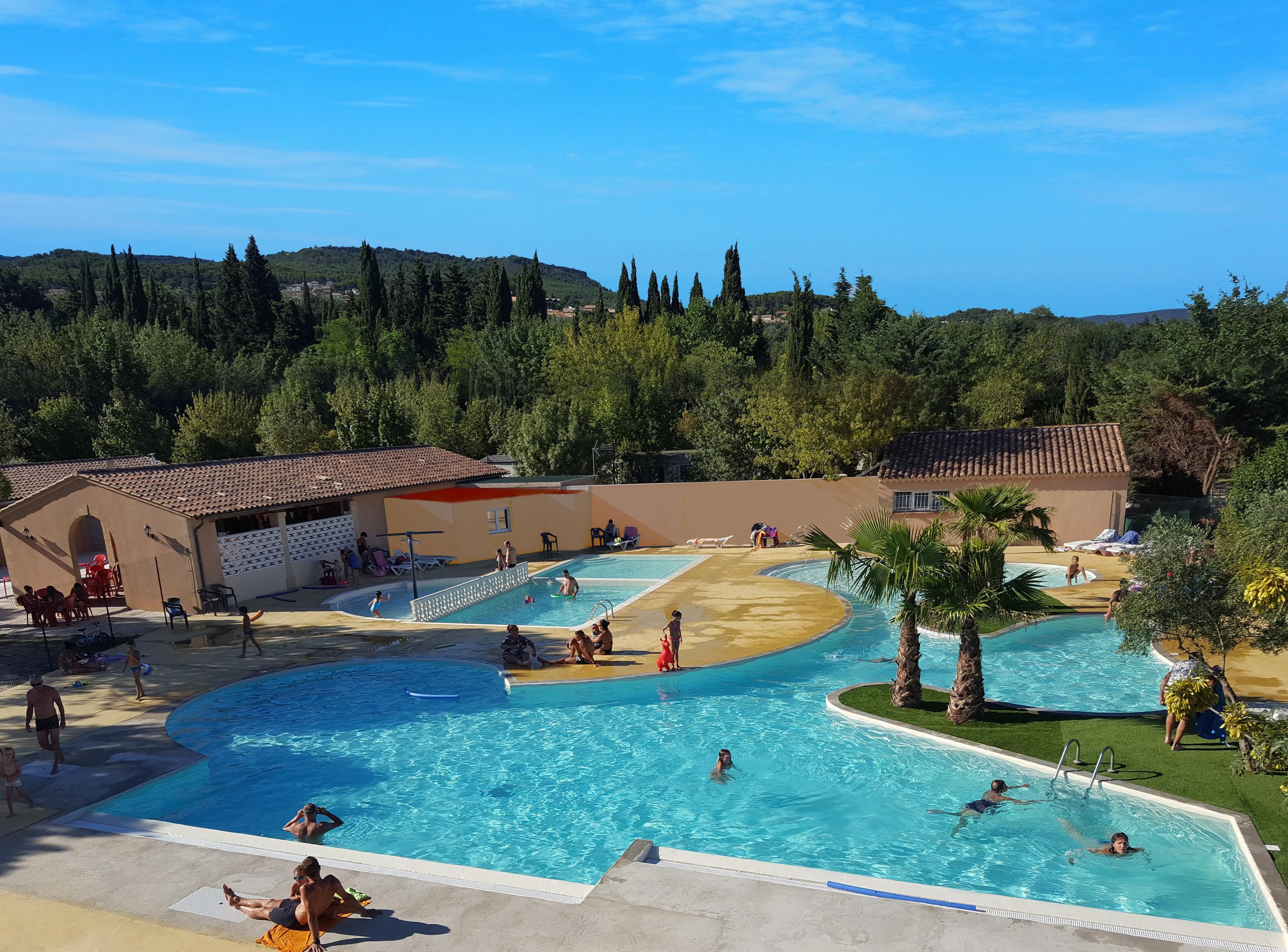 A scenery from Flower Camping le Dolium