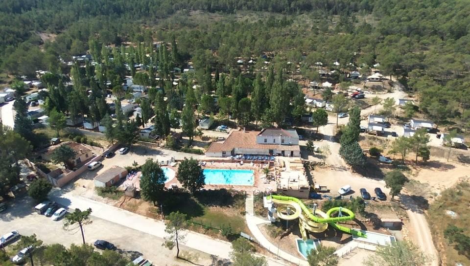 A scenery from Flower Camping Les Cadenières