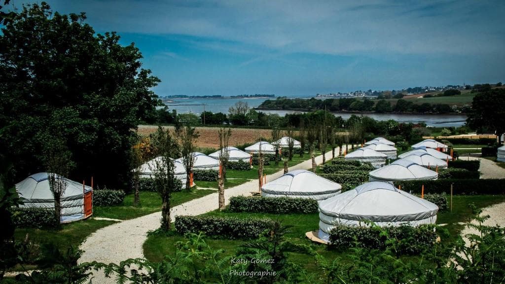 A scenery from Camping Kerlaudy Mer et yourtes