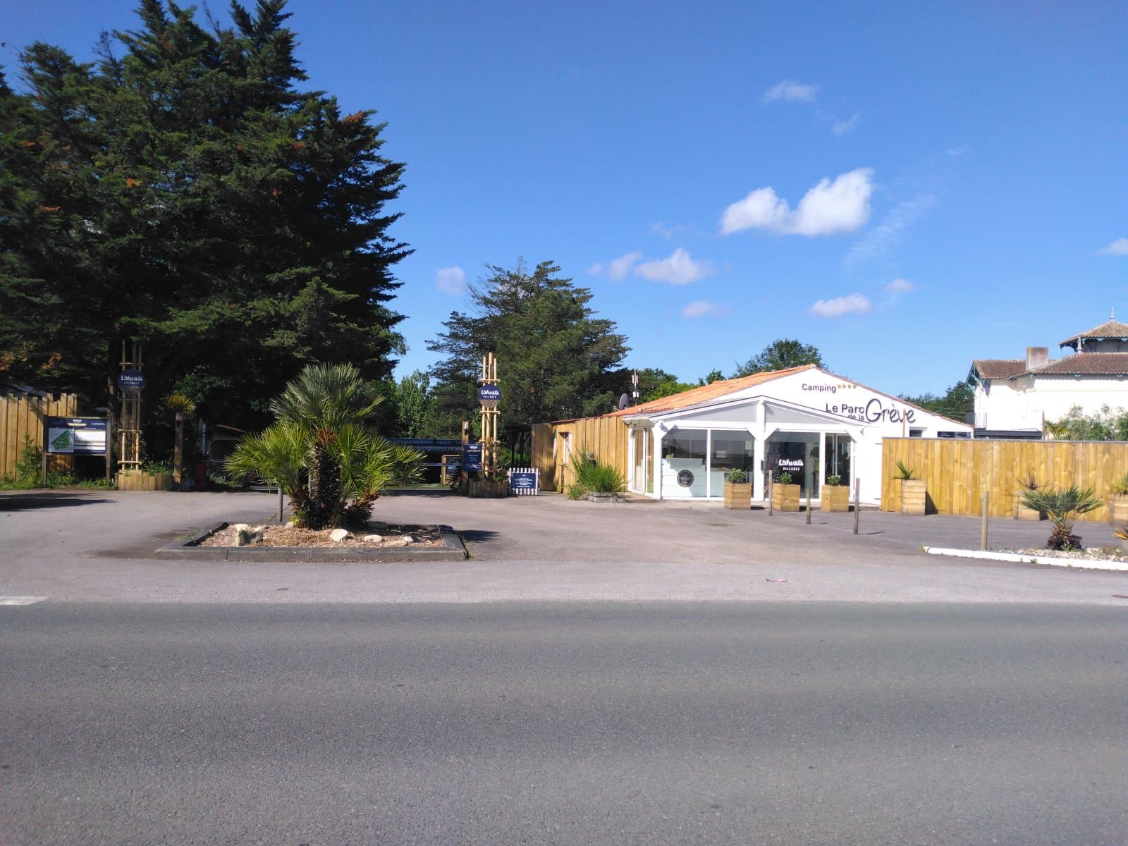 A scenery from Ushuaïa Villages - Camping Le Parc de la Grève