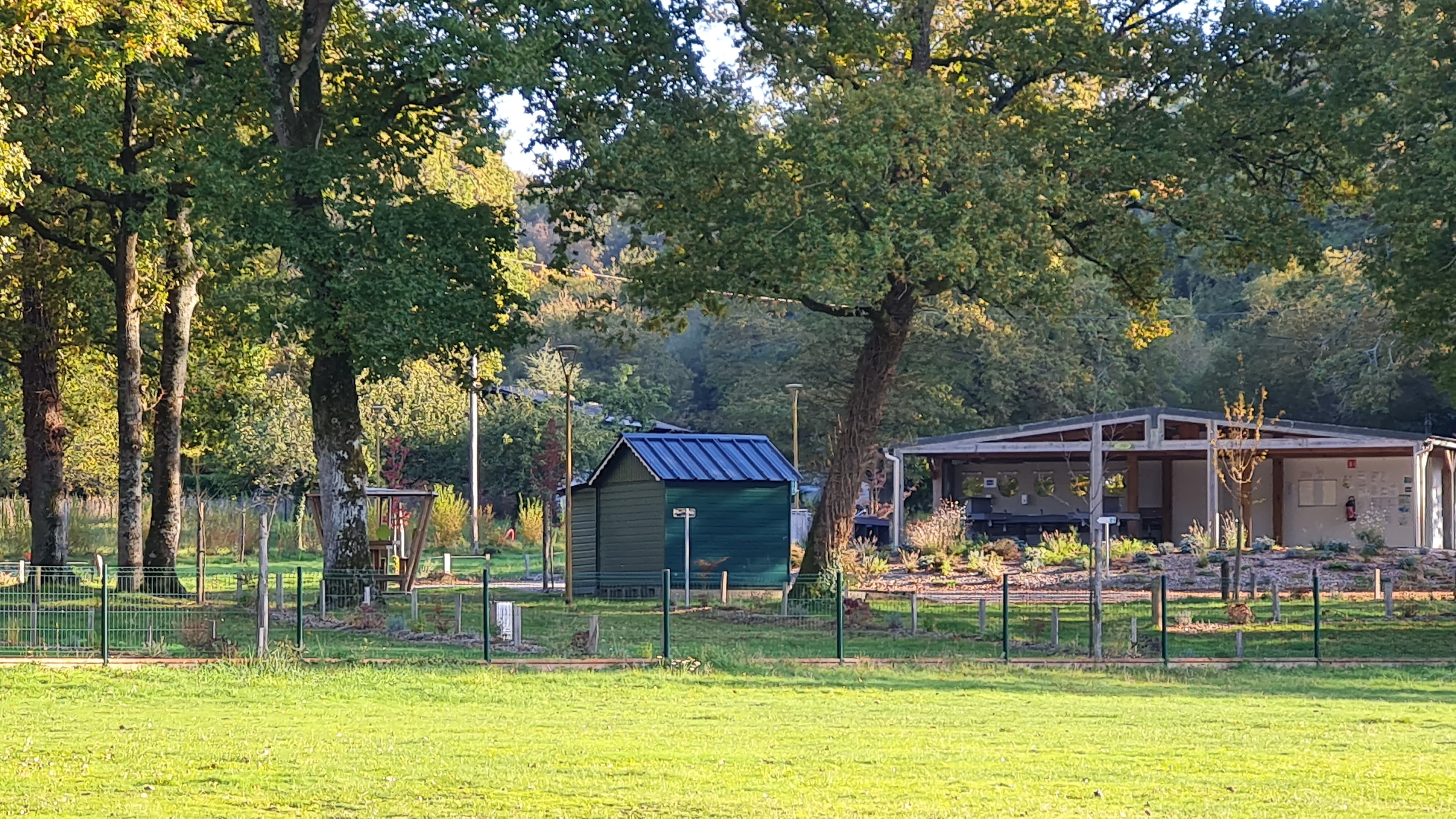 A scenery from Camping de l'île aux Pies
