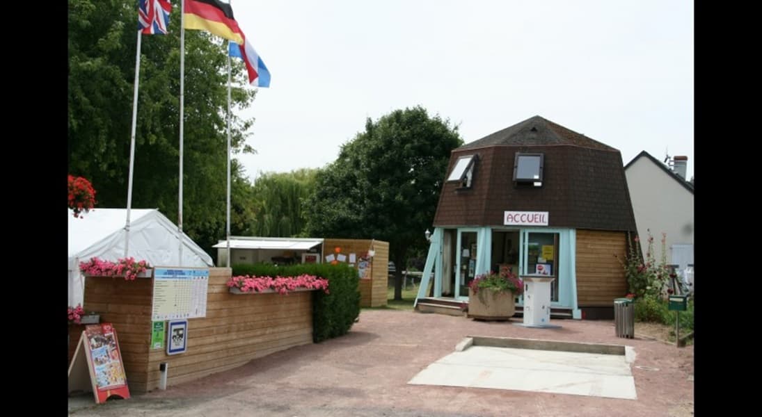A scenery from Camping Onlycamp Les Bords de Vienne