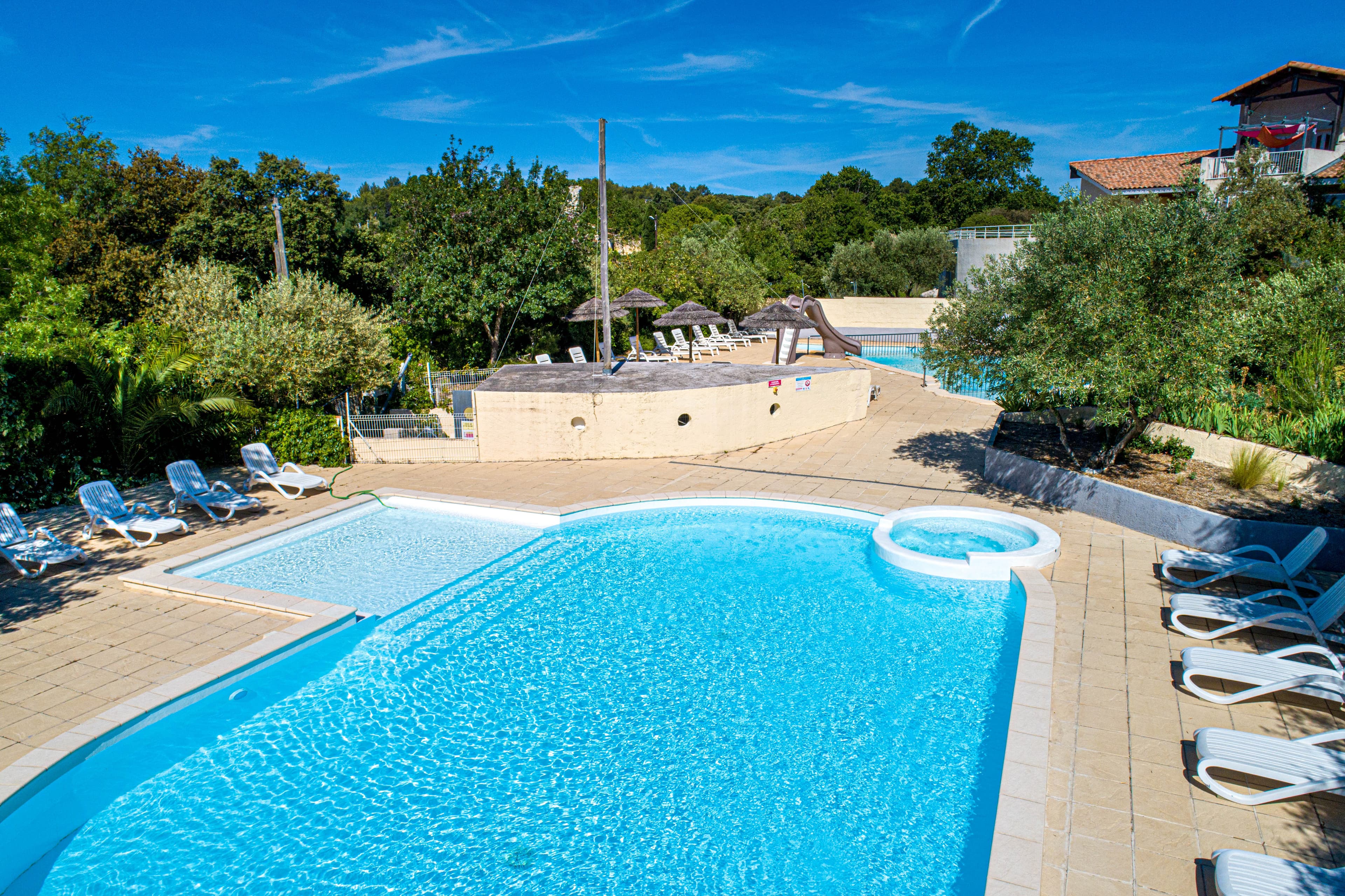 A scenery from Flower Camping le FONDESPIERRE