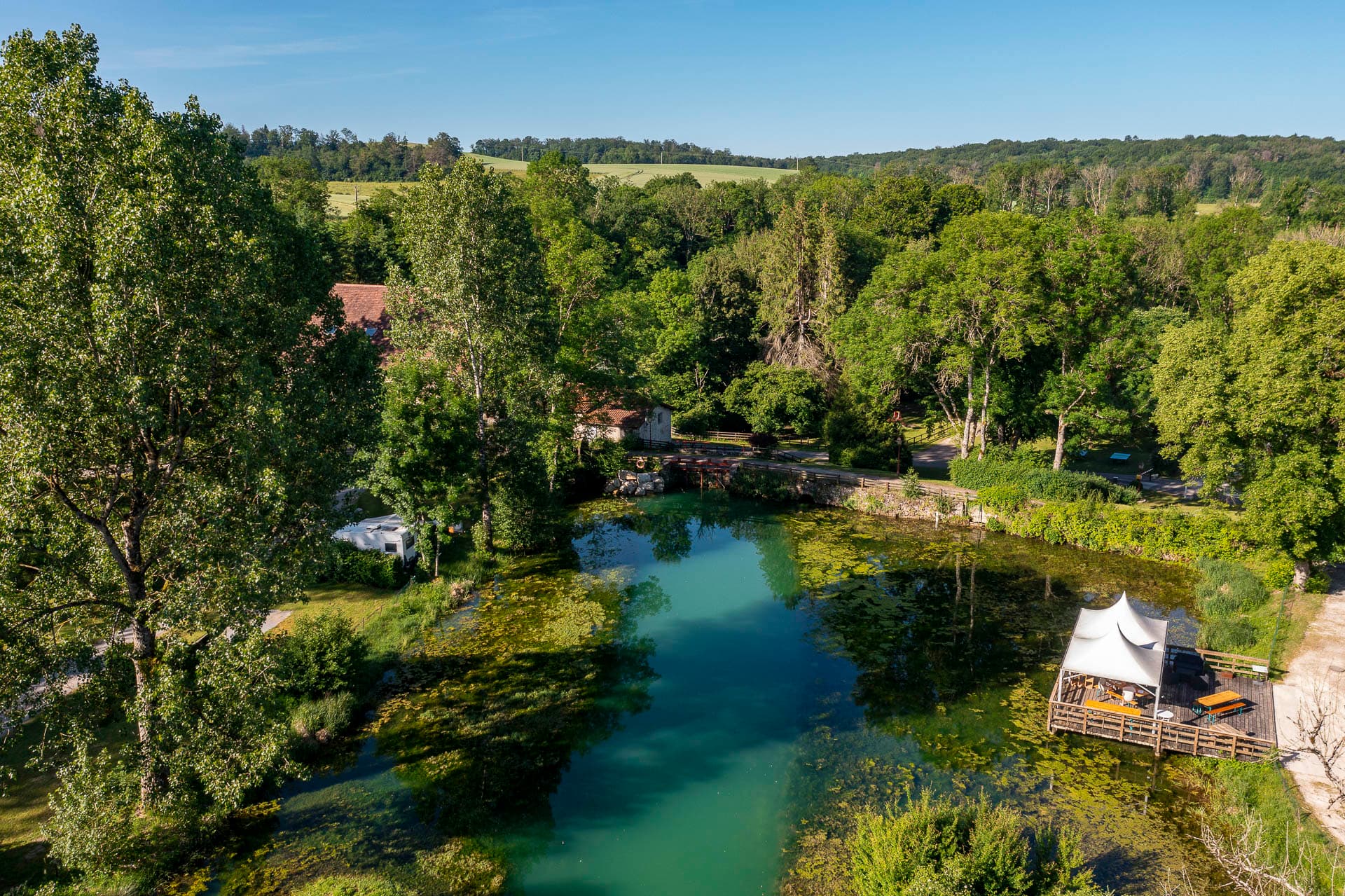 A scenery from Clico Chic - La Forge de Sainte Marie