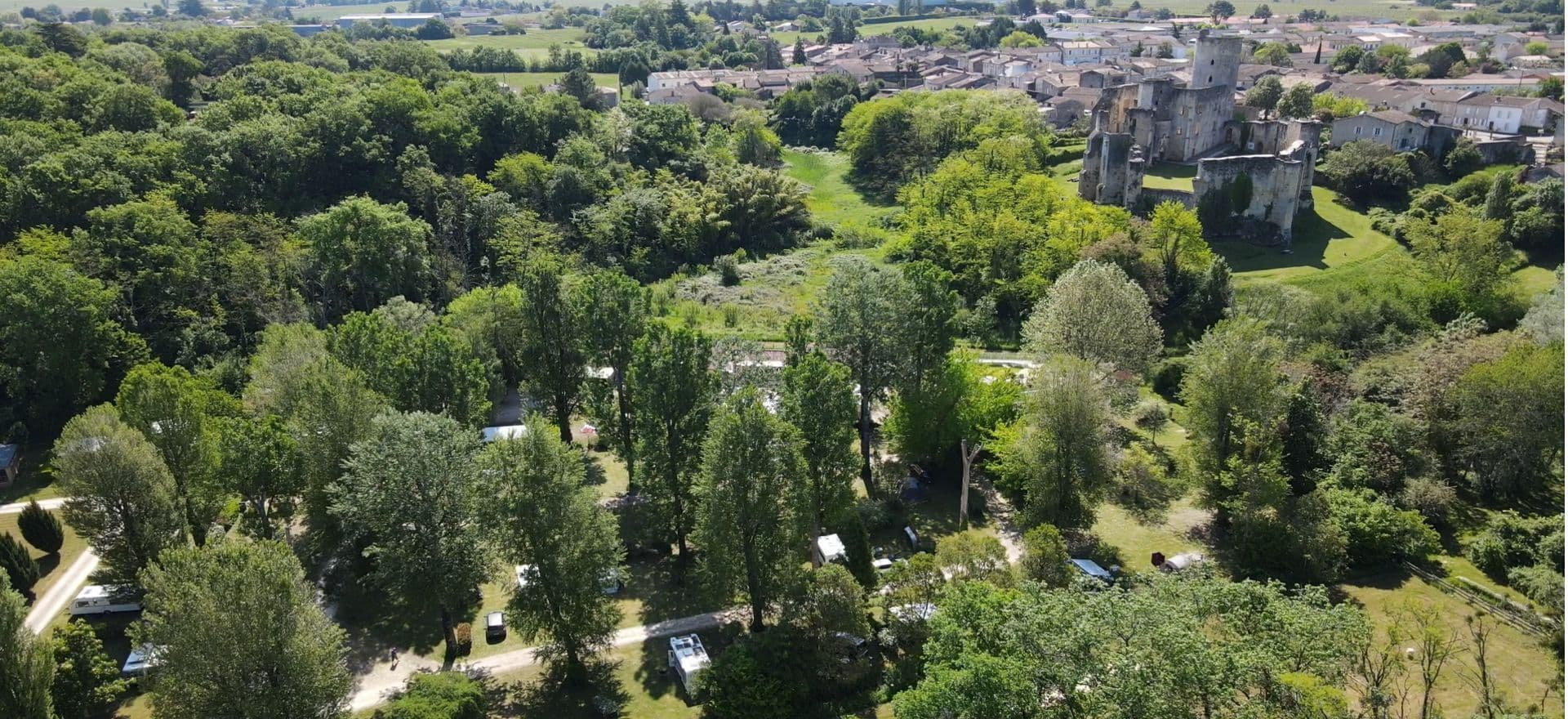 A scenery from Camping Du Vieux Château