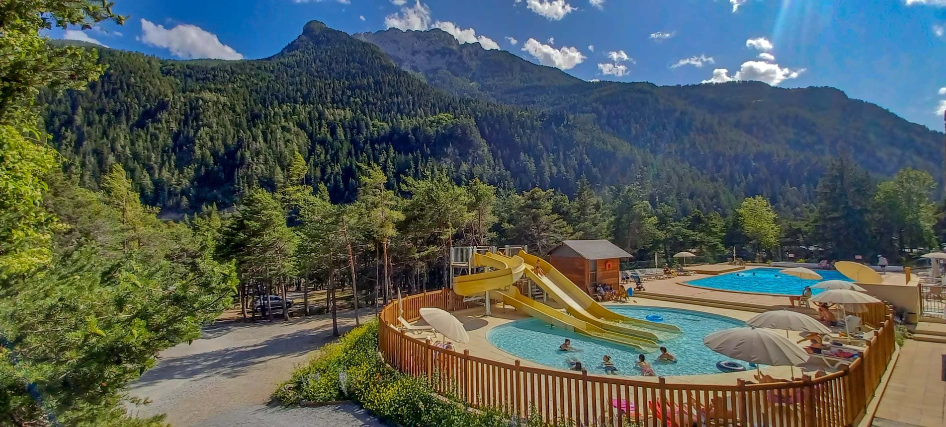 A scenery from Camping Rioclar