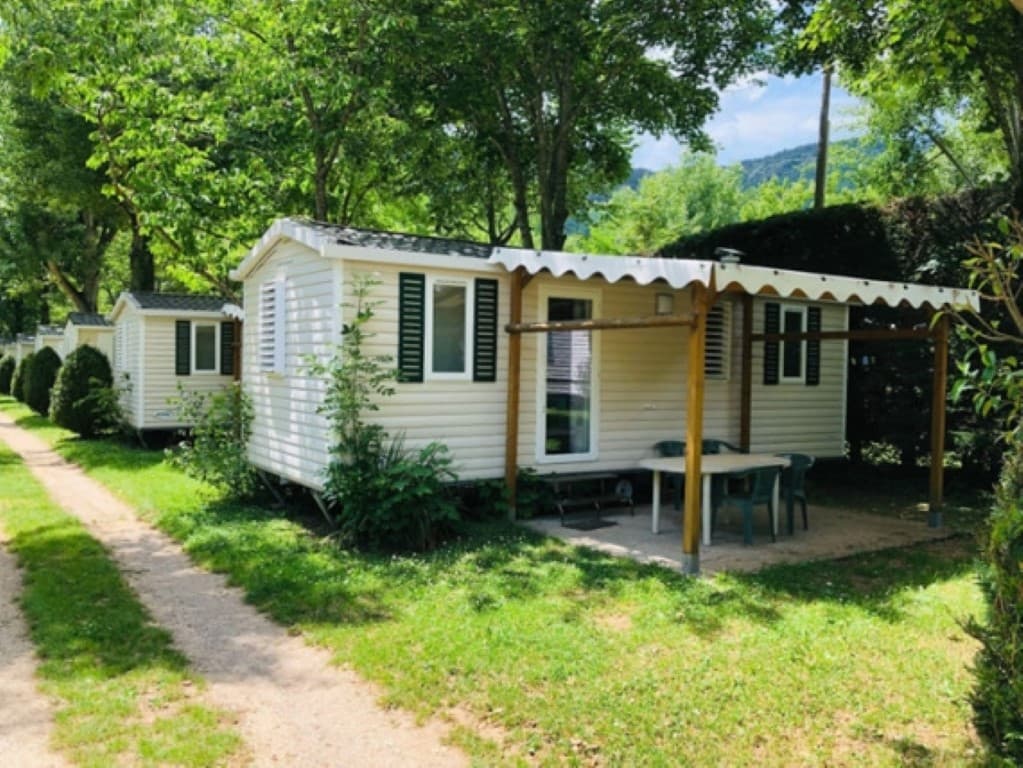 A scenery from Camping Les CERISIERS - Hôtel le Vallon