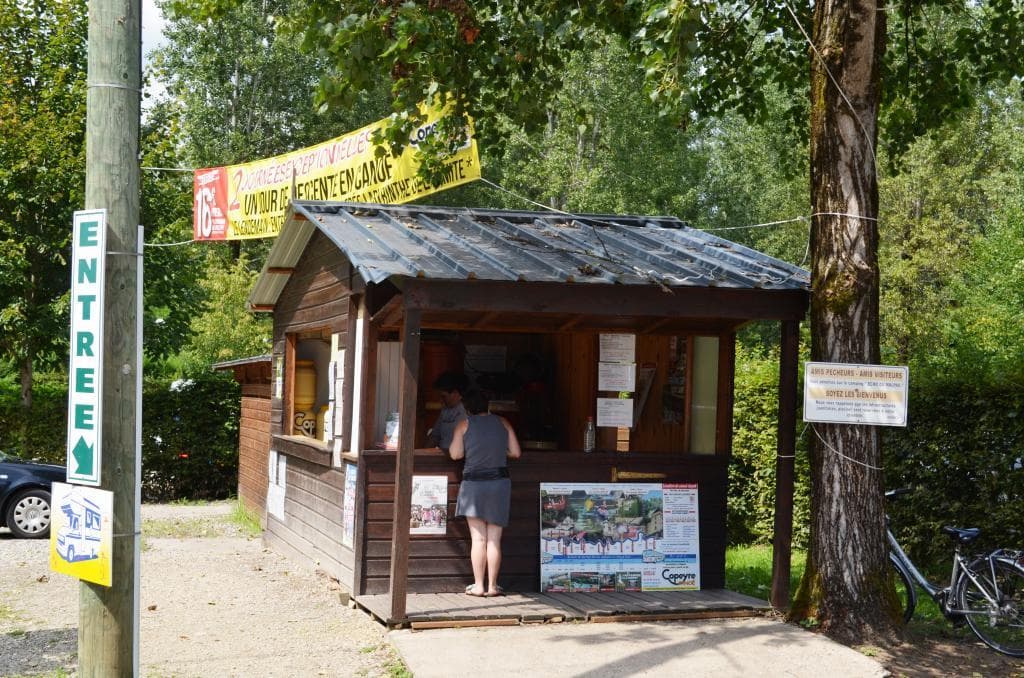 A scenery from Flower Camping l'Echo du Malpas