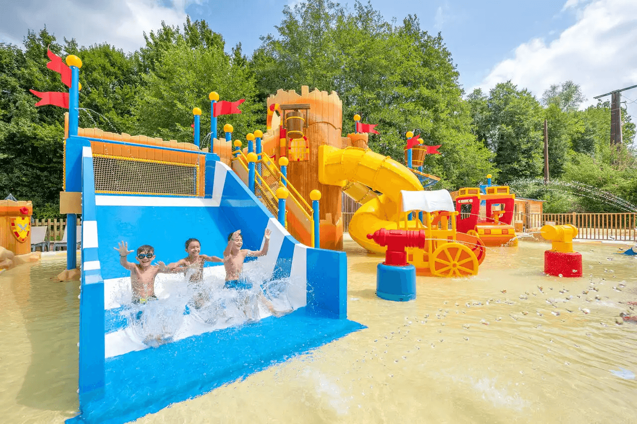 A scenery from Clico Chic - Camping Le Moulin du Roch