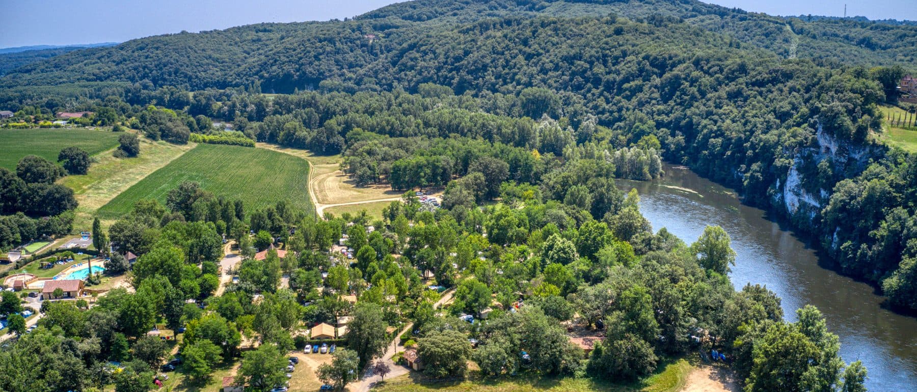 A scenery from Camping Le Rocher de la Cave