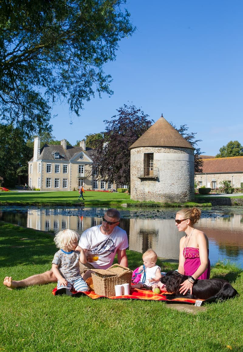 A scenery from Castel Camping Château de Lez-Eaux