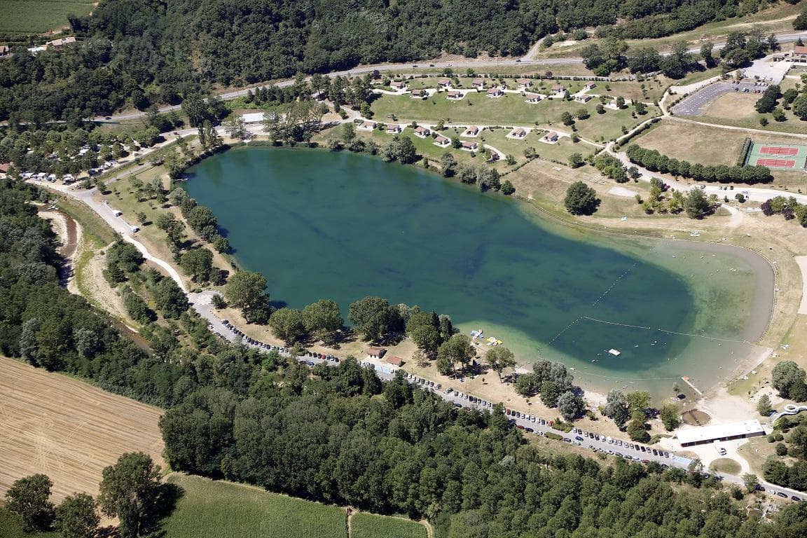 A scenery from Domaine du Lac de Champos