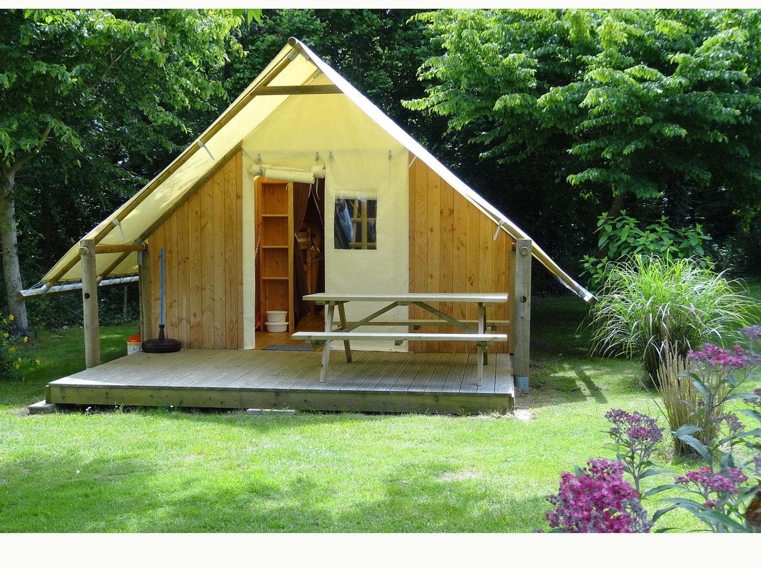 A scenery from Camping Le Rouge Gorge****