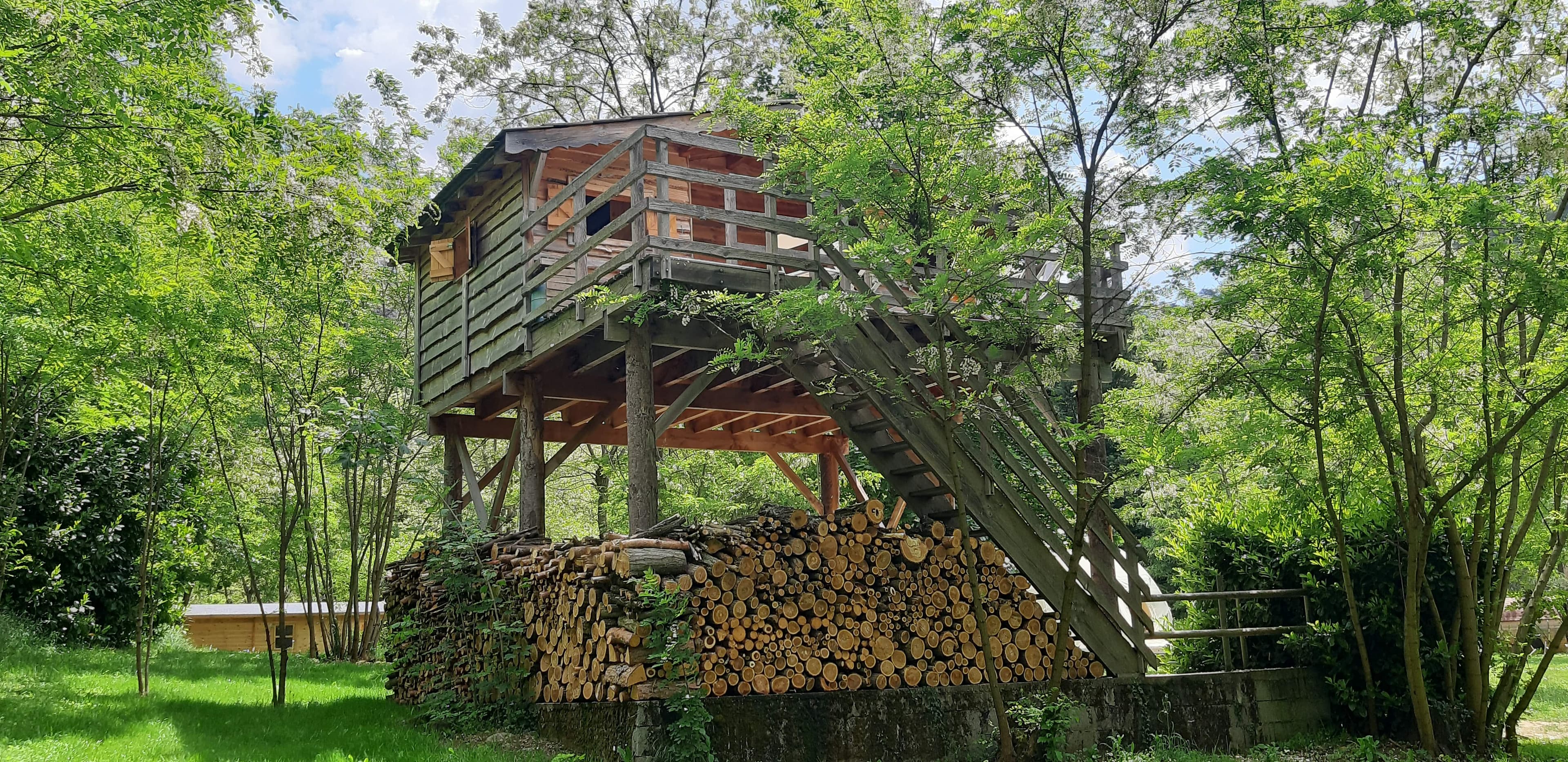 A scenery from Ushuaïa Villages - Camping Le Viaduc ***