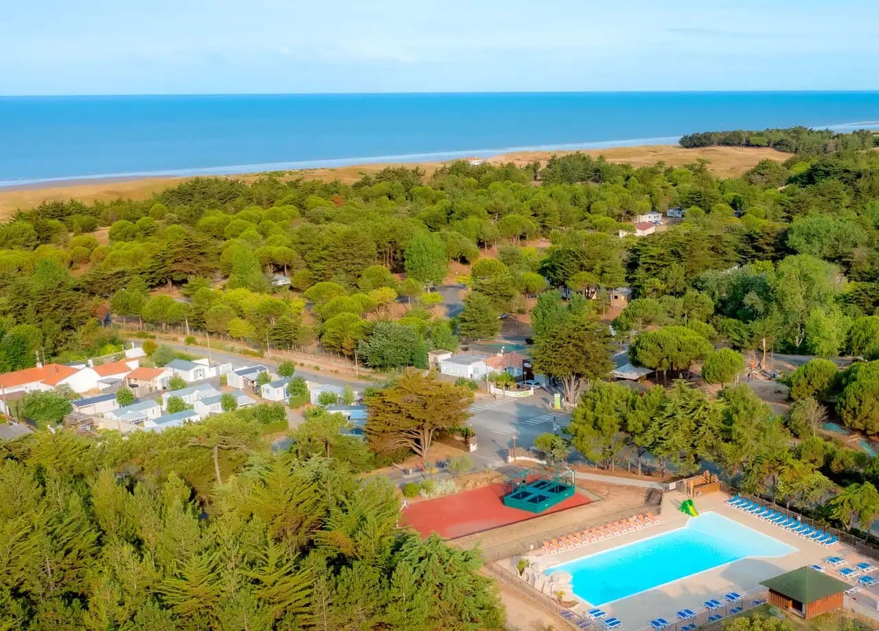 A scenery from Clico Chic - Plage des Tonnelles