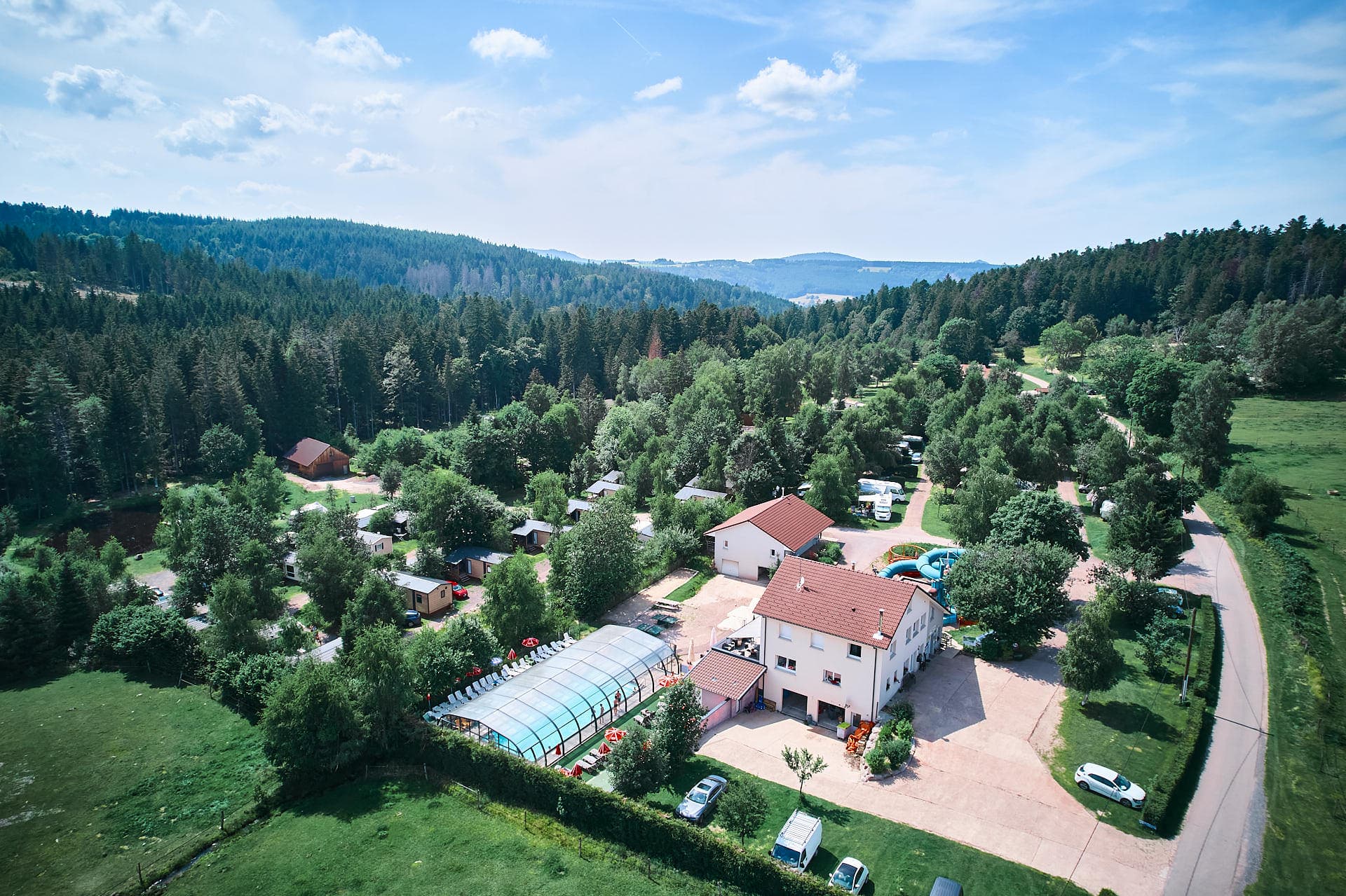 A scenery from Flower Camping LA STENIOLE
