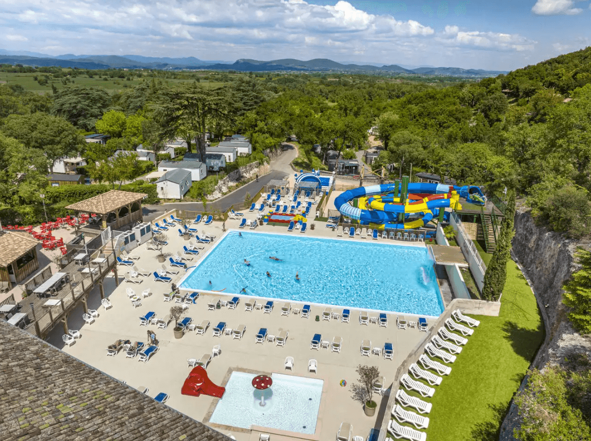 A scenery from Clico Chic - Camping Château de Boisson