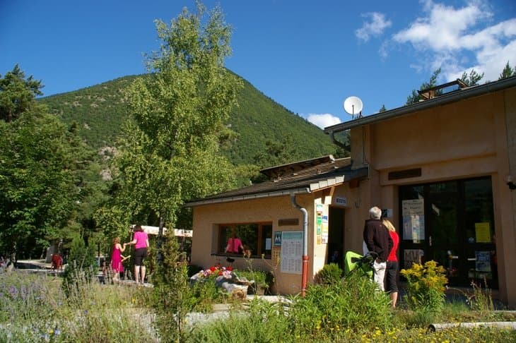 A scenery from LE PARC DES SERIGONS