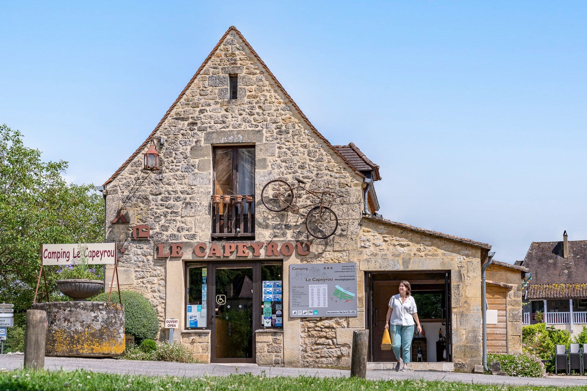A scenery from ROMANEE Capeyrou
