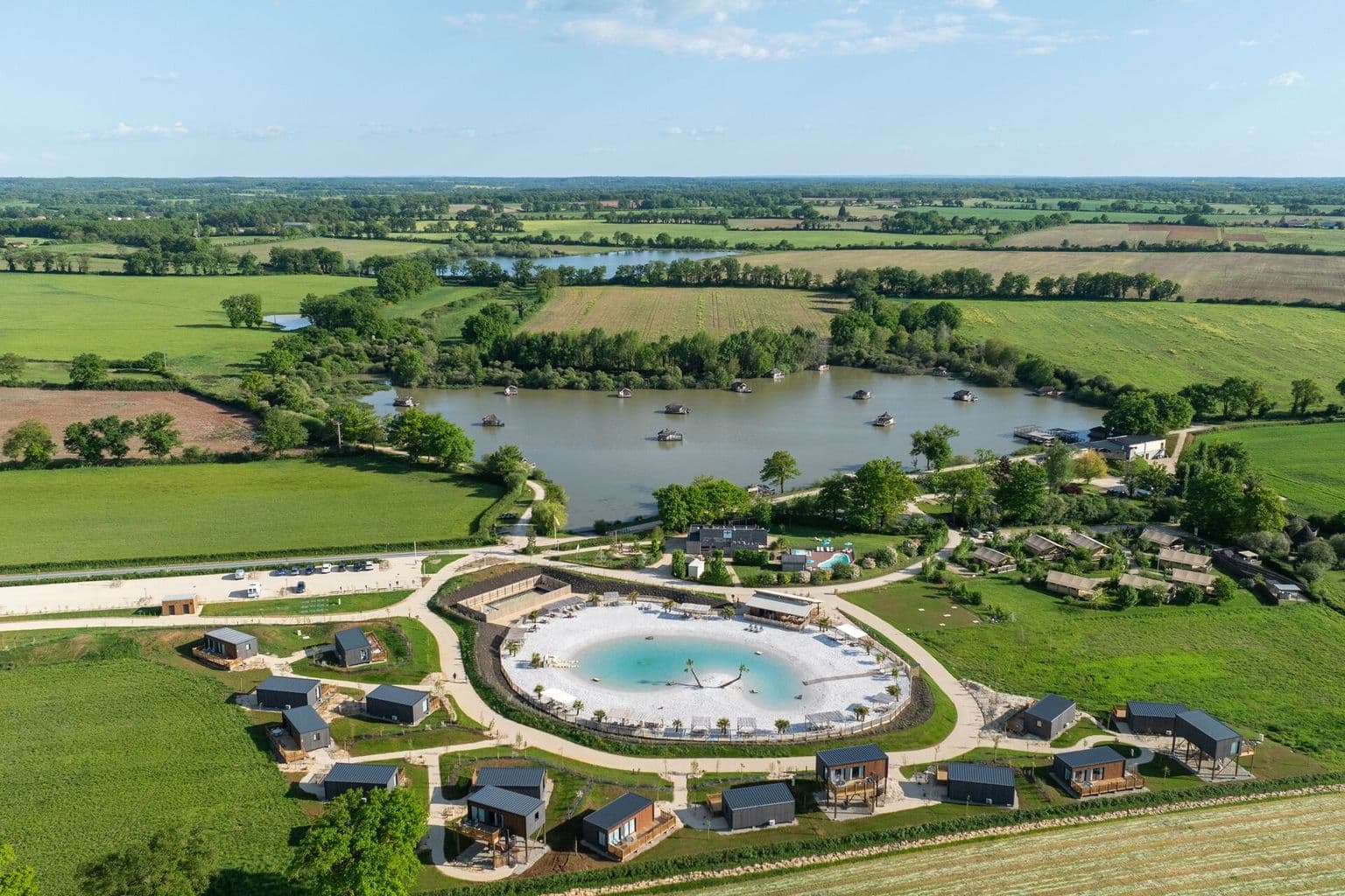 A scenery from Camping Sandaya Village Flottant de Pressac