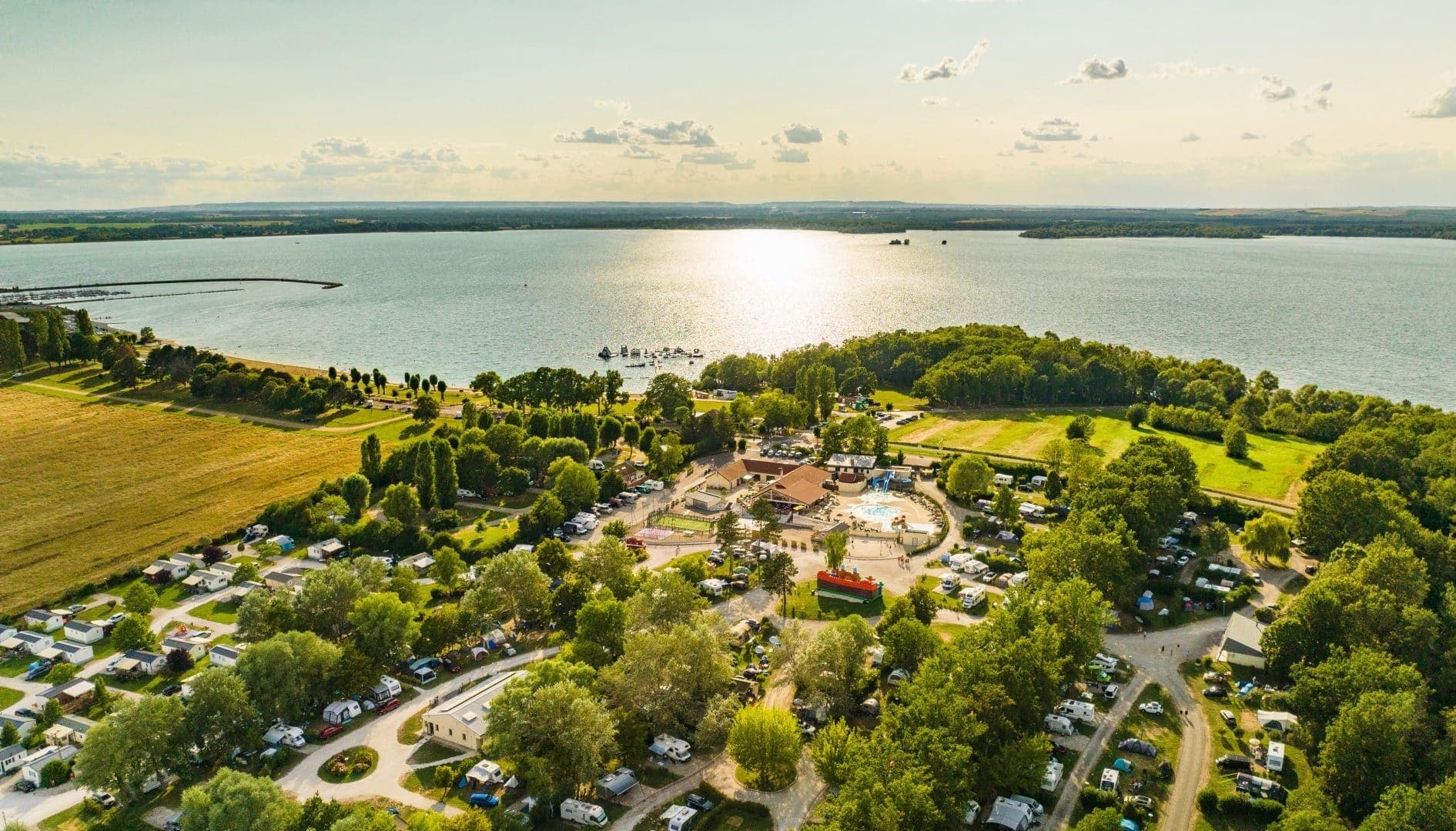 A scenery from Le Lac d'Orient