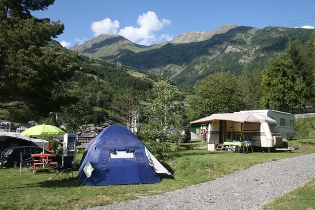 A scenery from Camping Tunnel International