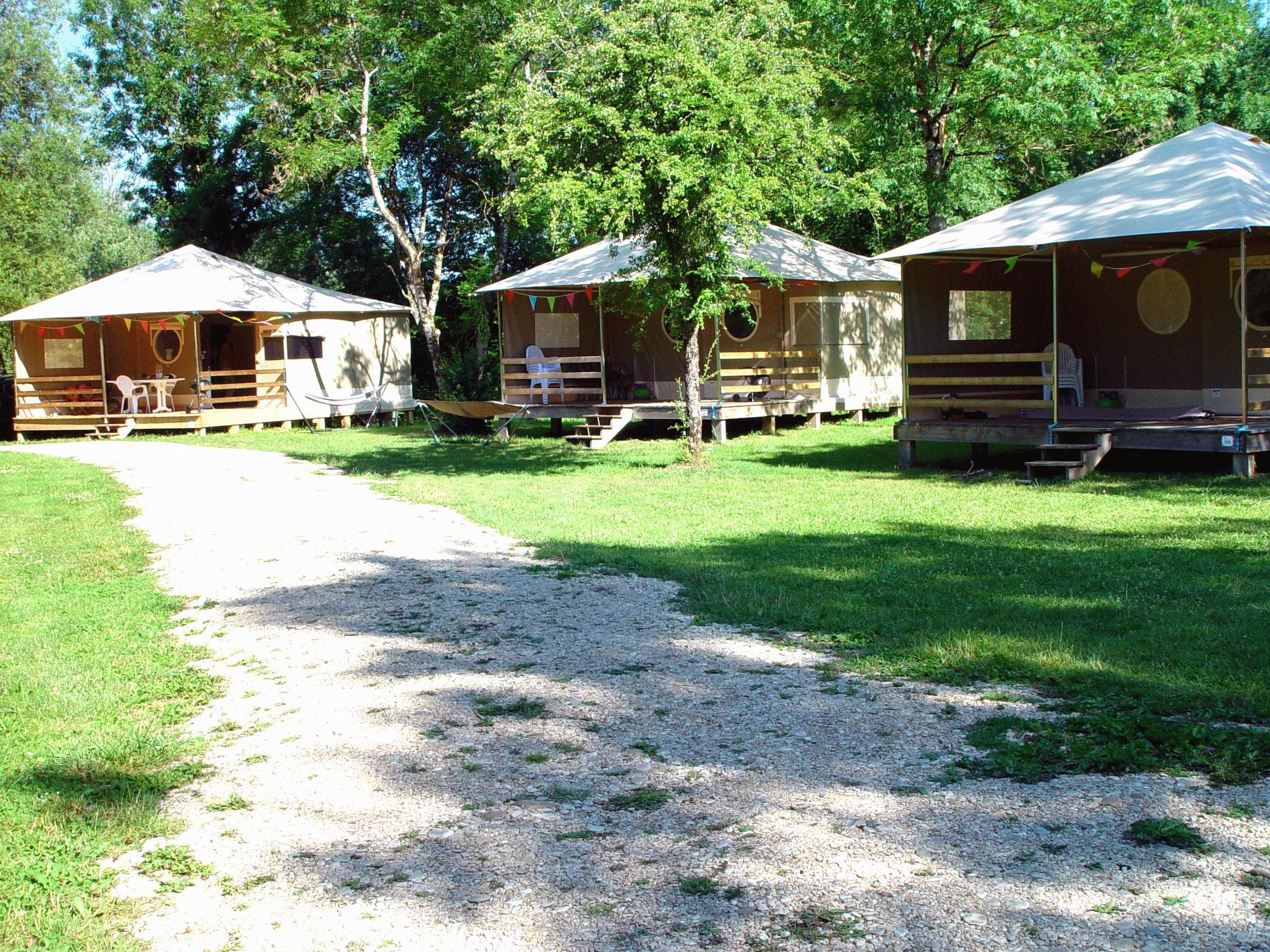 A scenery from Flower Camping Les 3 Ours