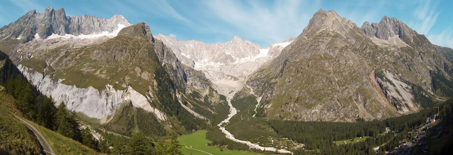A scenery from Camping des Glaciers