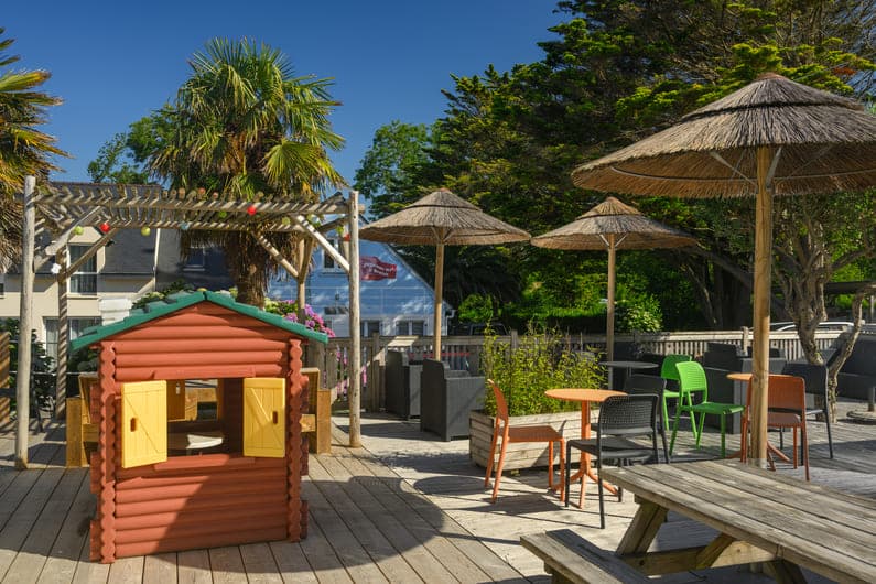 A scenery from Flower Camping le Kergariou