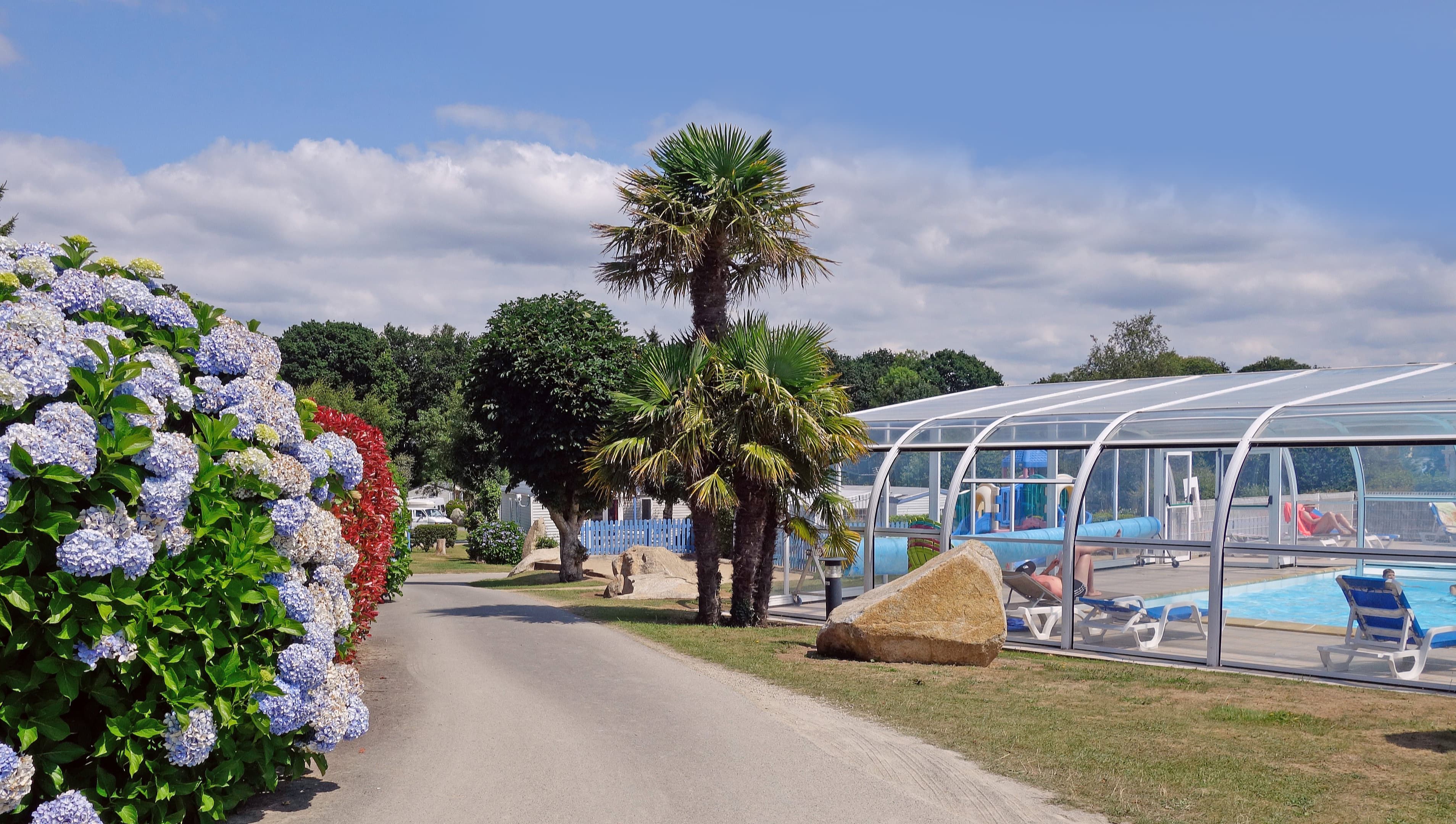 A scenery from Flower Camping Le Kerleyou