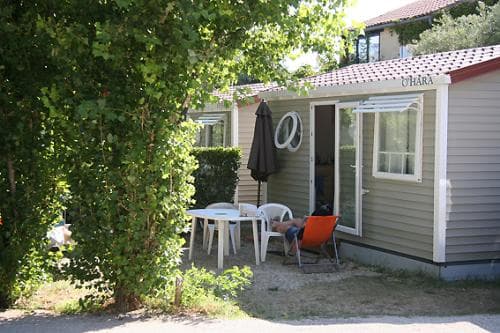 A scenery from Camping du Théâtre Romain