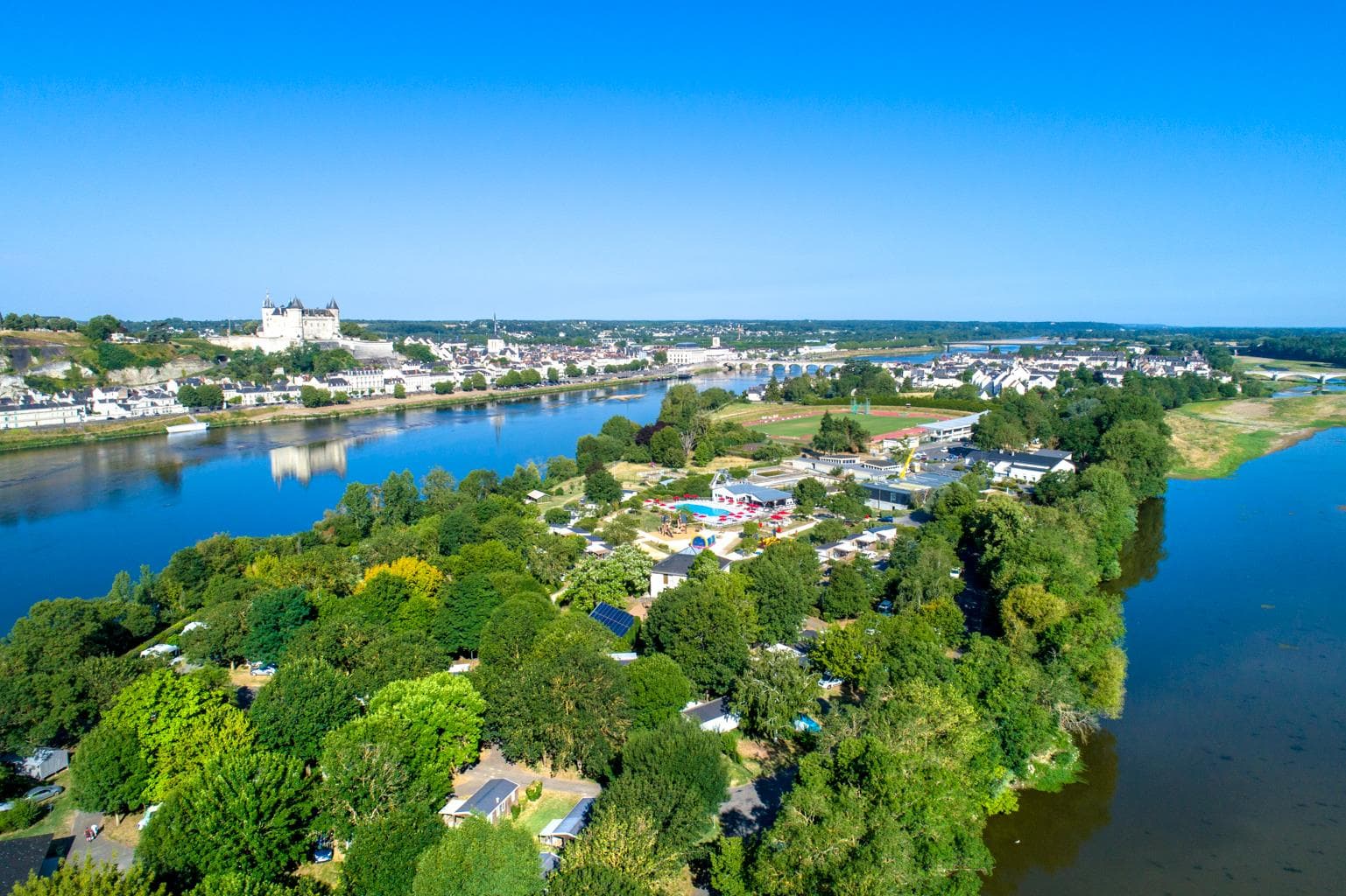 A scenery from Flower Camping L'Ile d'Offard