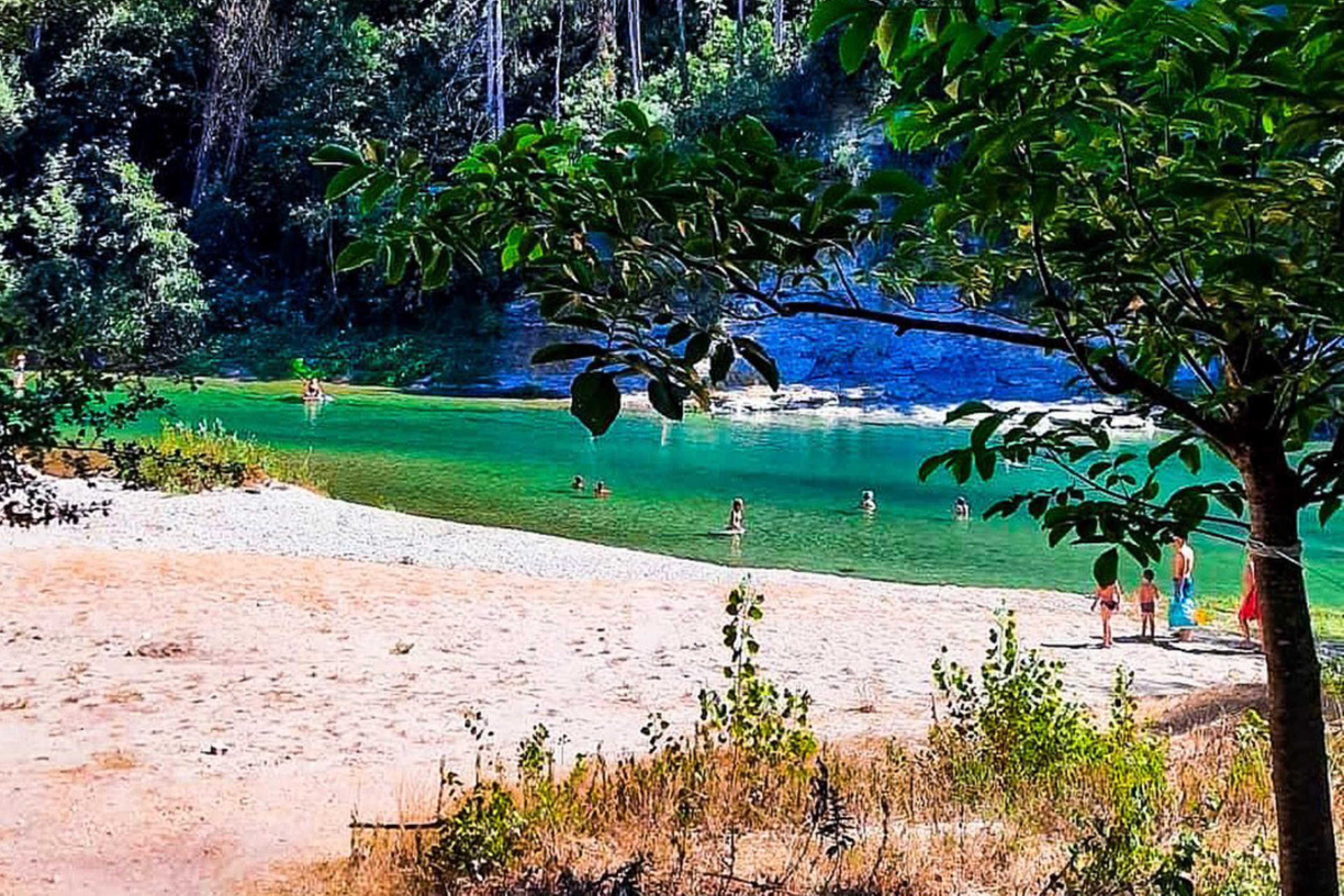A scenery from Camping LES CERISIERS