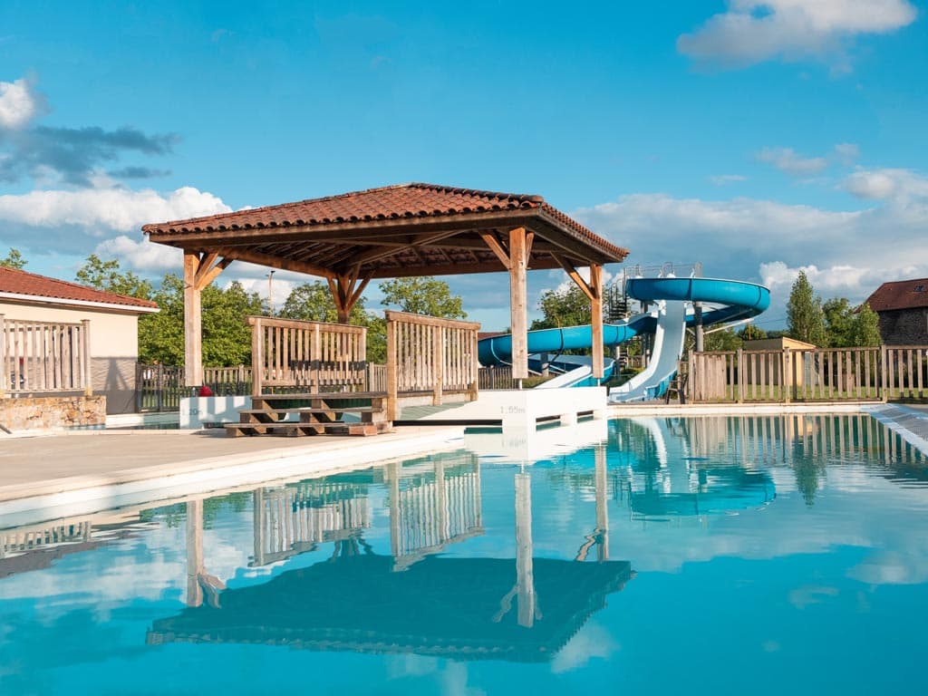 A scenery from Ushuaïa Villages - Camping Le Port de Lacombe ***