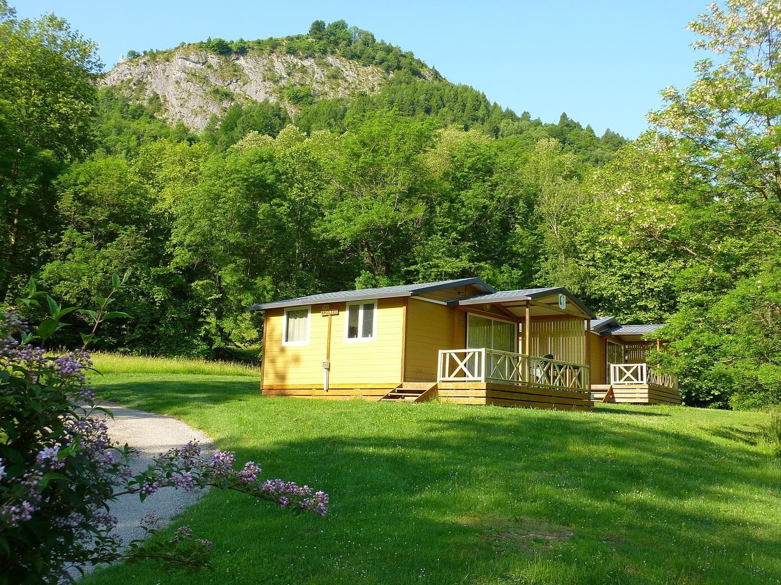 A scenery from Flower Camping LA BEXANELLE