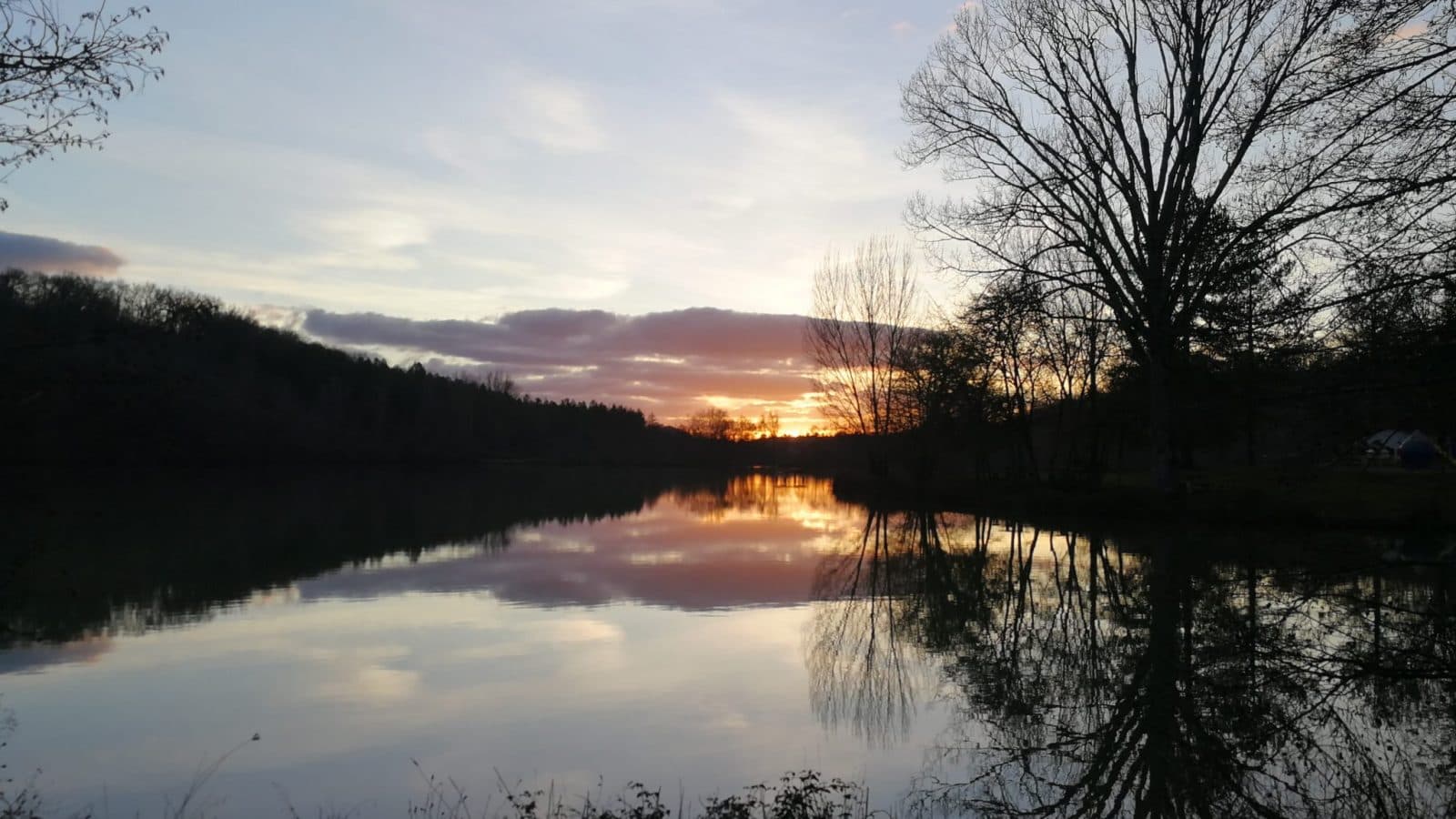 A scenery from Domaine du Lac de Neguenou