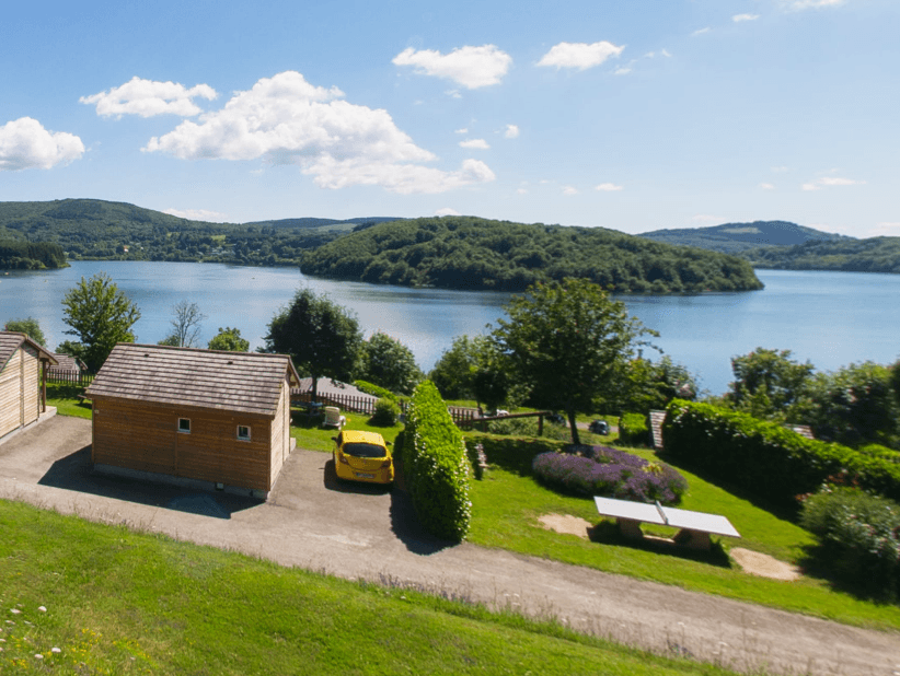 A scenery from Les Rives du Lac de Laouzas