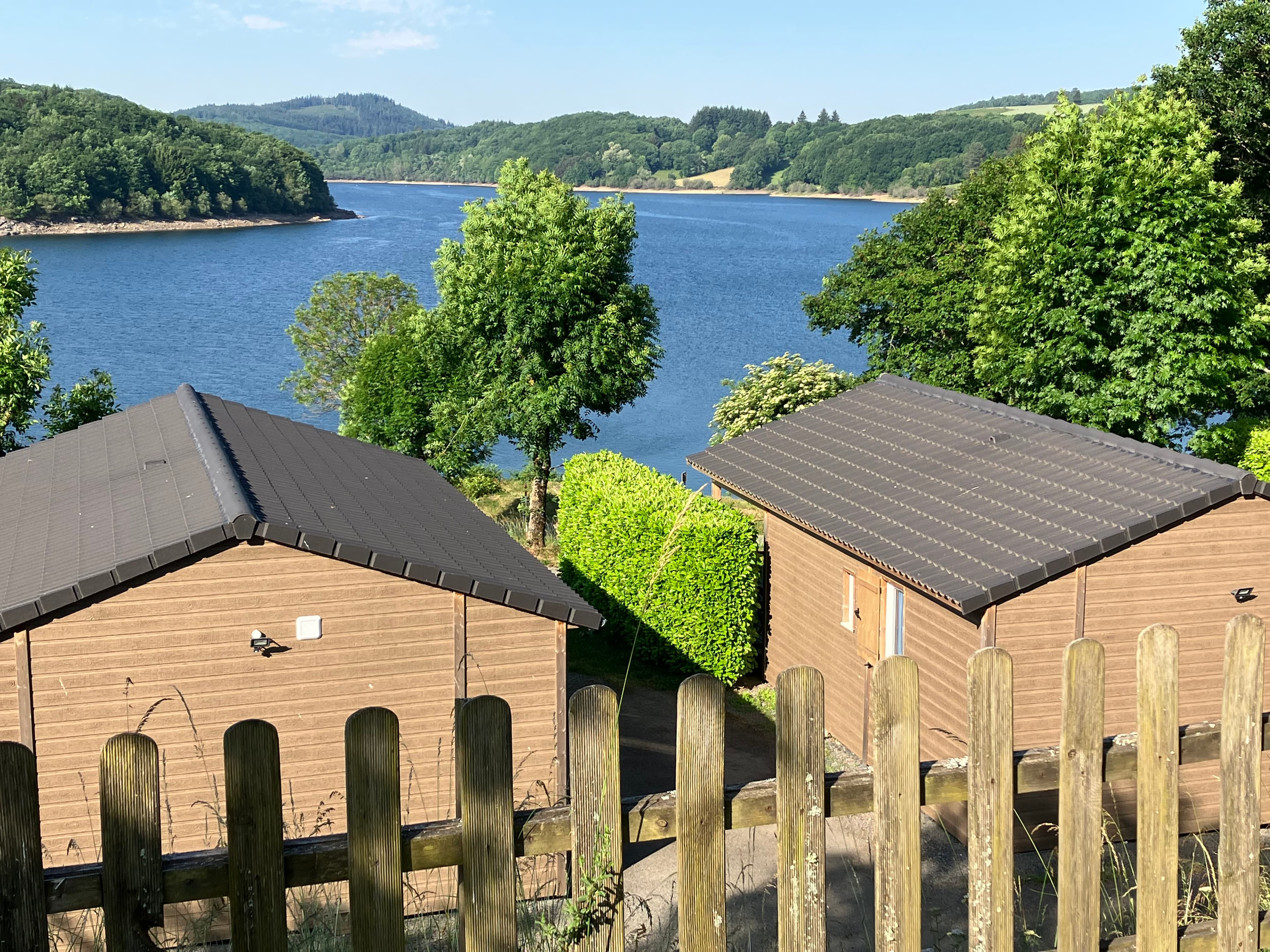 A scenery from Les Rives du Lac de Laouzas