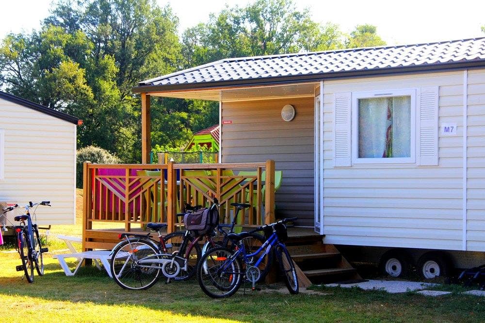 A scenery from Camping Les Pommiers d'Aiguelèze